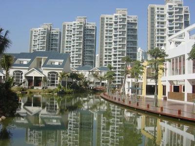 不买房，我们还能买什么？比起房价“保值”难，两种无声的消耗更令人心酸